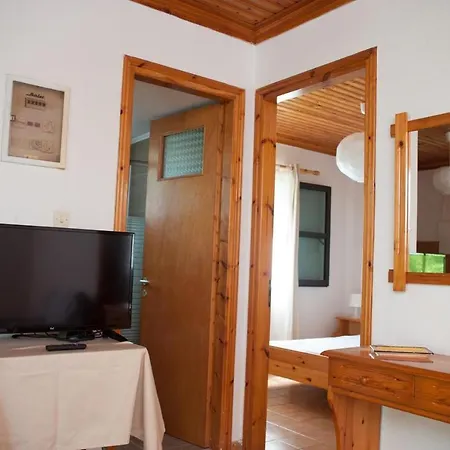Nelki House * Koróni