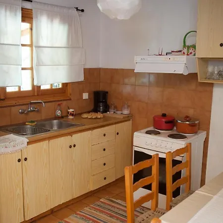 Nelki House * Koróni